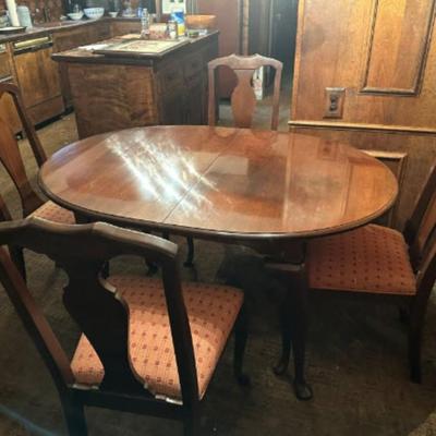 Wooden Kitchen Table and 4 Chairs