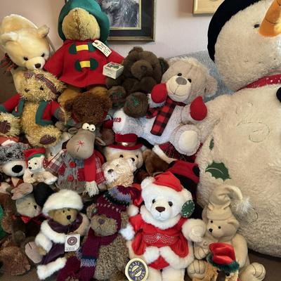 Holiday Stuffy Lot- Great to donate for holiday toy drives