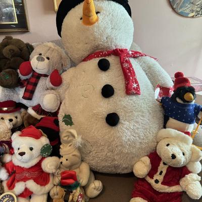 Holiday Stuffy Lot- Great to donate for holiday toy drives