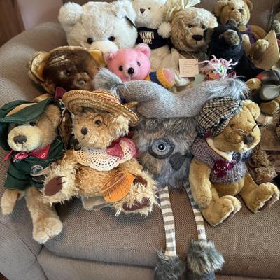 Stuffy Lot 11- Great to donate for holiday toy drives