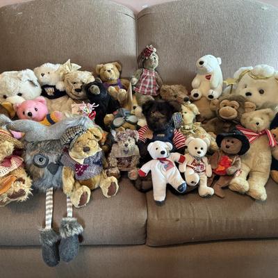 Stuffy Lot 11- Great to donate for holiday toy drives