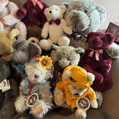 Stuffy Lot 12- Great to donate for holiday toy drives