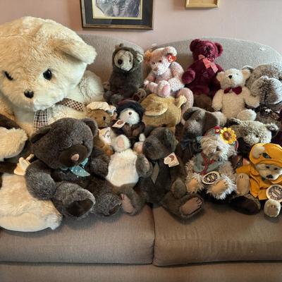 Stuffy Lot 12- Great to donate for holiday toy drives