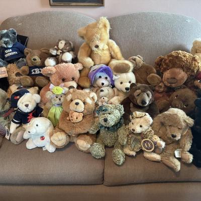Stuffy Lot 13- Great to donate for holiday toy drives