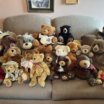 Stuffy Lot 14- Great to donate for holiday toy drives