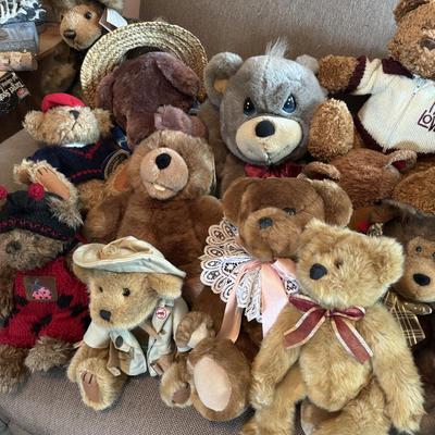 Stuffy Lot 14- Great to donate for holiday toy drives