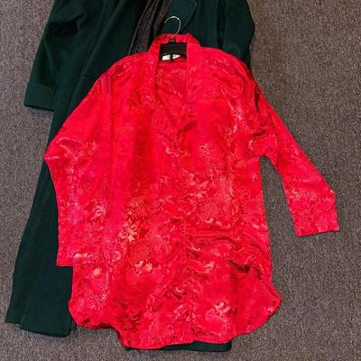 WOMENS CLOTHING AND COAT