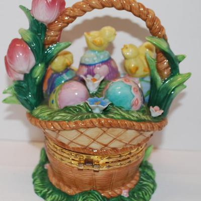 Large Easter Hinged Trinket Basket with Chicks & Eggs & Tulips 6" H