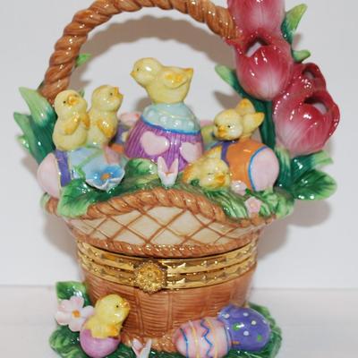 Large Easter Hinged Trinket Basket with Chicks & Eggs & Tulips 6" H