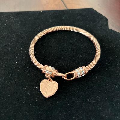 Wire Cable Wrapped Heart-shaped Bangle Bracelet