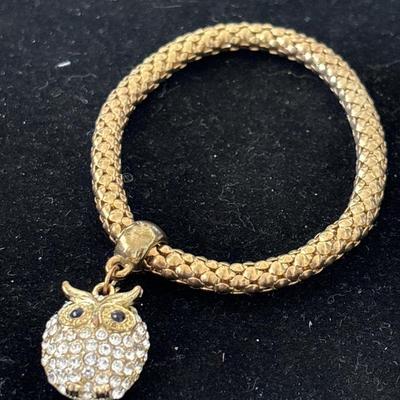 Gold & Rhinestone Owl Charm Bracelet. stretches-one Size Fits All