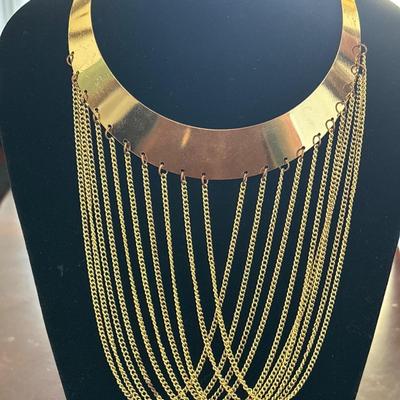 Gold Tone women’s costume collar necklace