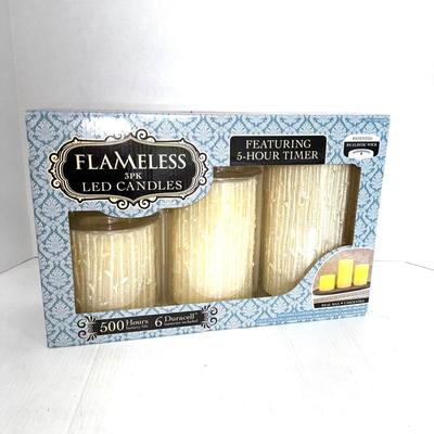 291 New in Box Set of 3 LED Flameless Candles