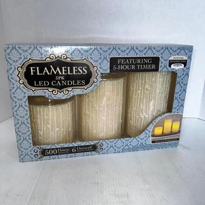 291 New in Box Set of 3 LED Flameless Candles