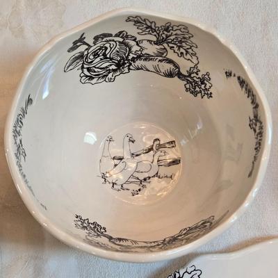 Andrea By Sadek Barnyard Toile Black & White Porcelain