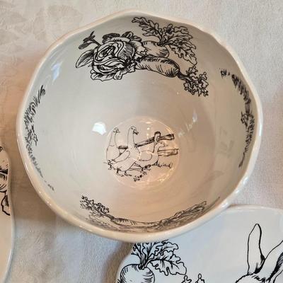 Andrea By Sadek Barnyard Toile Black & White Porcelain