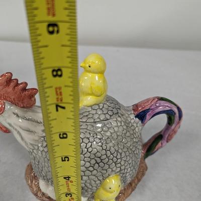 Hand Painted WCL Hen & Chicks Teapot