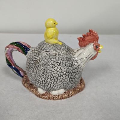 Hand Painted WCL Hen & Chicks Teapot