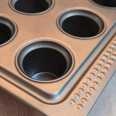 IKEA Muffin Red Pan