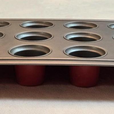 IKEA Muffin Red Pan