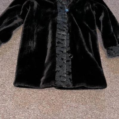 FAUX FUR LADIES COAT