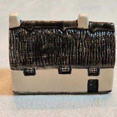 Countryside Collection "Britian in Miniature" No.6 Public House