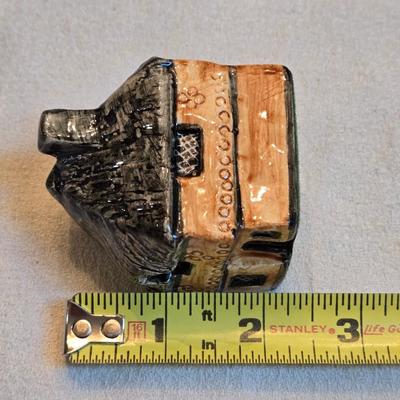 Countryside Collection "Britian in Miniature" No. 11 Thatch Decorated House