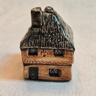 Countryside Collection "Britian in Miniature" No. 11 Thatch Decorated House