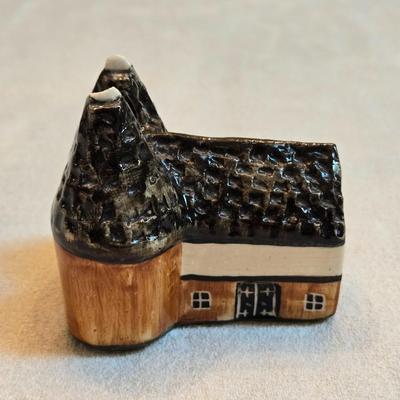 Countryside Collection "Britian in Miniature" No. 17 Oast House