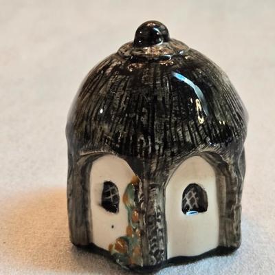 Countryside Collection "Britian in Miniature" No. 23 Umbrella House