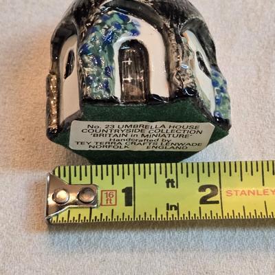 Countryside Collection "Britian in Miniature" No. 23 Umbrella House