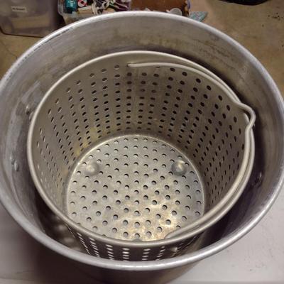 Large, Stainless Steel Stock Pot with Basket/Steamer Insert