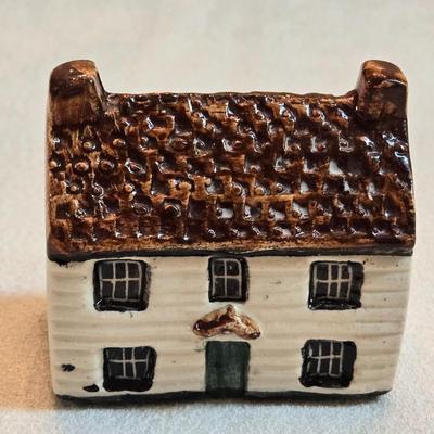 Countryside Collection "Britian in Miniature" No. 12 Shiplap Cottage