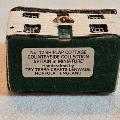 Countryside Collection "Britian in Miniature" No. 12 Shiplap Cottage