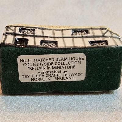 Countryside Collection "Britian in Miniature" No. 5 Thatched Beam House