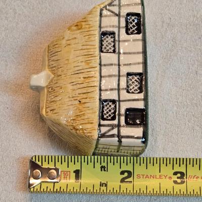 Countryside Collection "Britian in Miniature" No. 5 Thatched Beam House