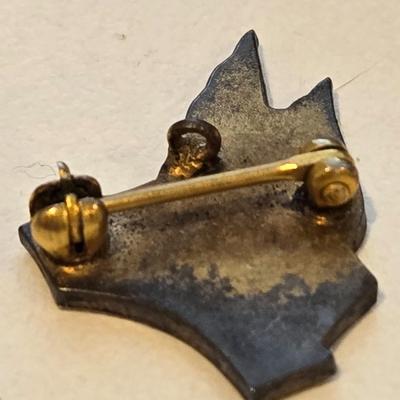 Collegiate Pin or Pendant in Original Balfour Box