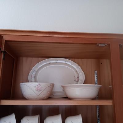 12 PLACE SETTING OF PFALTZGRAFF DINNERWARE WITH EXTRAS