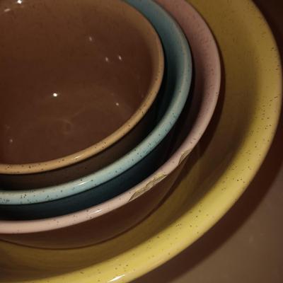 CLAY NESTING BOWLS, GLASS FLAMINGO SALAD BOWL, SMALL COPPER SKILLET AND MORE