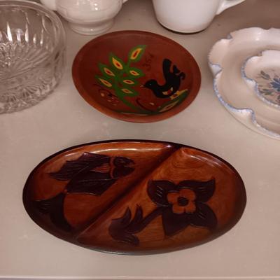 LONGABERGER TEAPOT AND OTHER SERVING PIECES