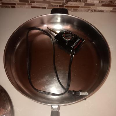 FARBERWARE ELECTRIC FRYING PAN AND A LARGE CROCK POT