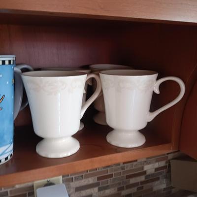 FLINTSTONE CUPS, SHERBERT CUPS, COFFEE MUGS AND BARWARE