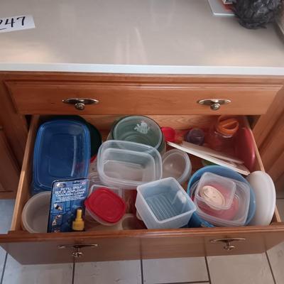FOOD STORAGE CONTAINERS