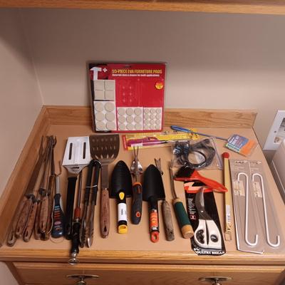 BBQ UTENSILS, YARD HAND TOOLS, FELT FURNITURE PADS AND MORE