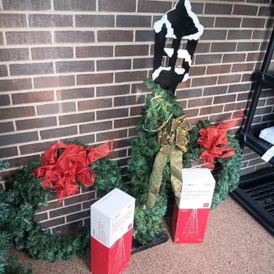 2 WREATHS, LIGHTED FAUX LANTERN AND 2 NEW LIGHTSTRING TREES