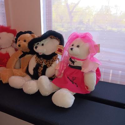 CHANTILLY LANE MUSICAL BEARS 20" TALL