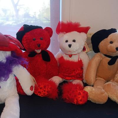 CHANTILLY LANE MUSICAL BEARS 20" TALL