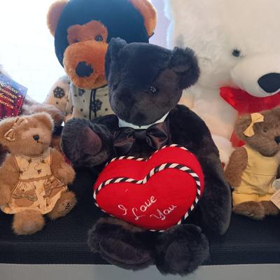 BOYD'S AND OTHER TEDDY BEARS