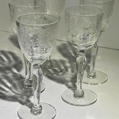Lot of 4 Antique Cut/Etched Early Stemware Shot Glasses in VG Preowned Condition.
