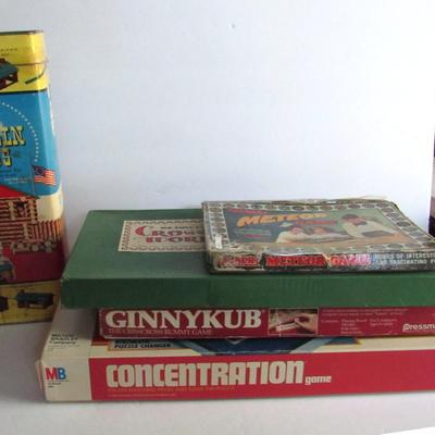 Lot of Vintage Games and Lincoln Logs